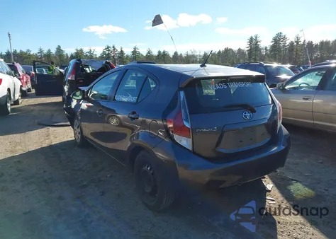 2013 Toyota Prius C Two z USA, uszkodzony, nr VIN JTDKDTB36D1036619